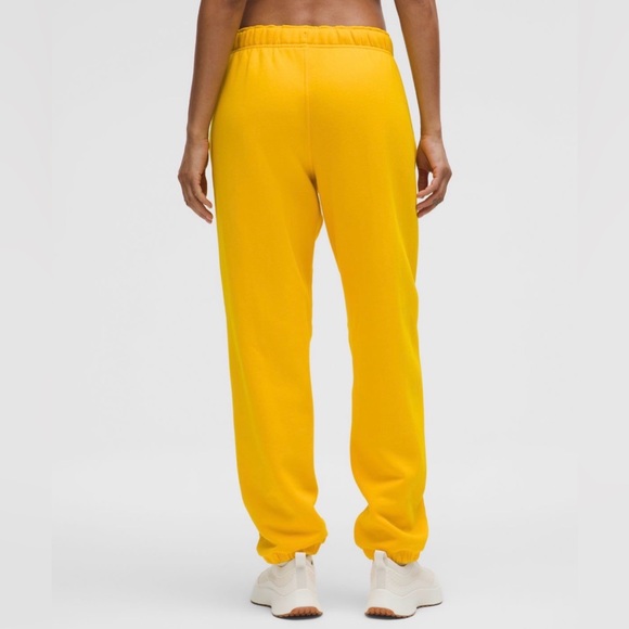 NWT lululemon athletica maize yellow Scuba MR Oversized Jogger - Picture 2 of 8
